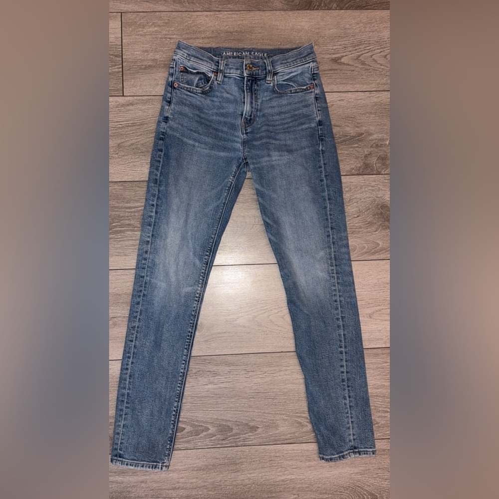 American Eagle Jeans Size 2 90’s Skinny Light Wash High Rise Regular